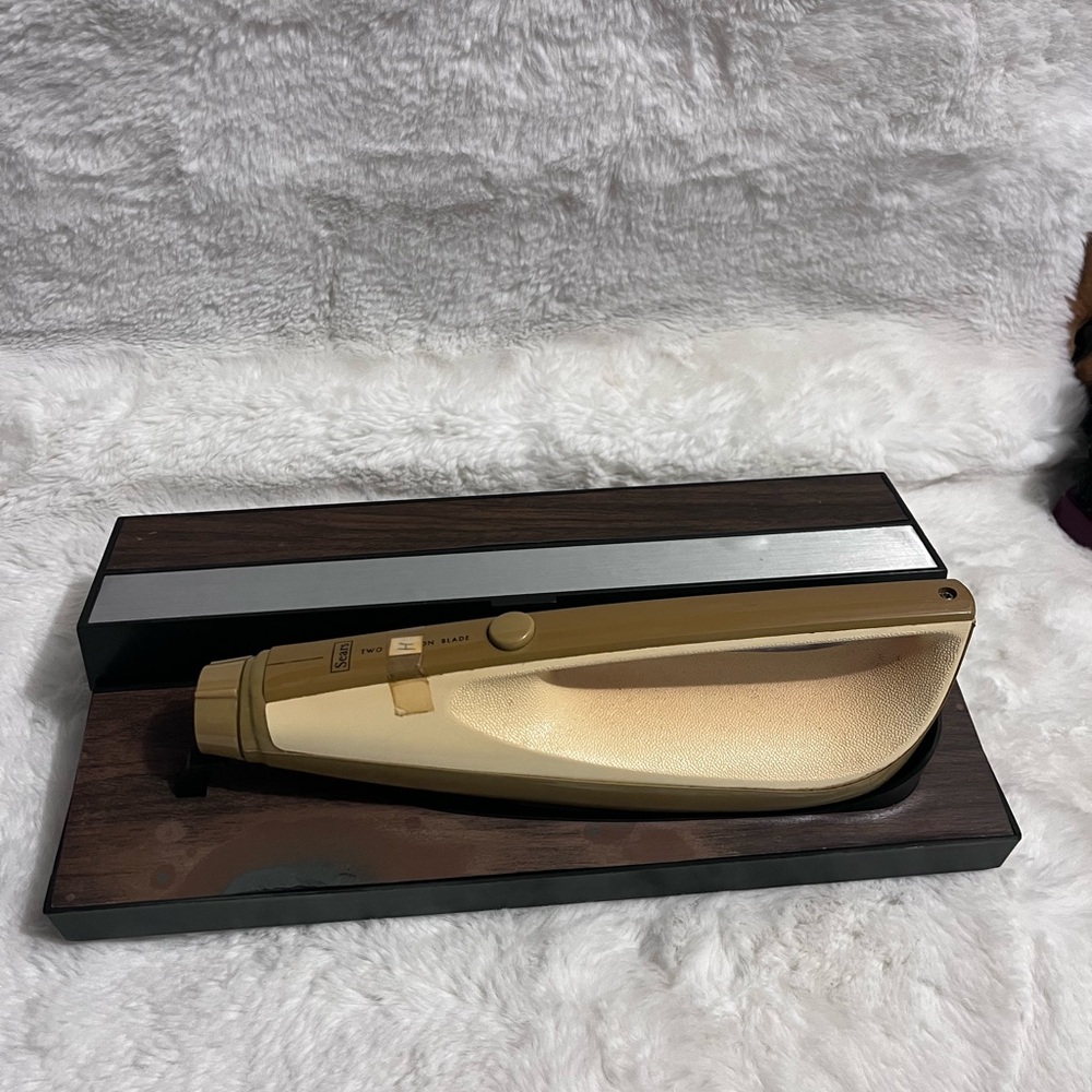 Sears Electric knife with rigid plastic storage cases